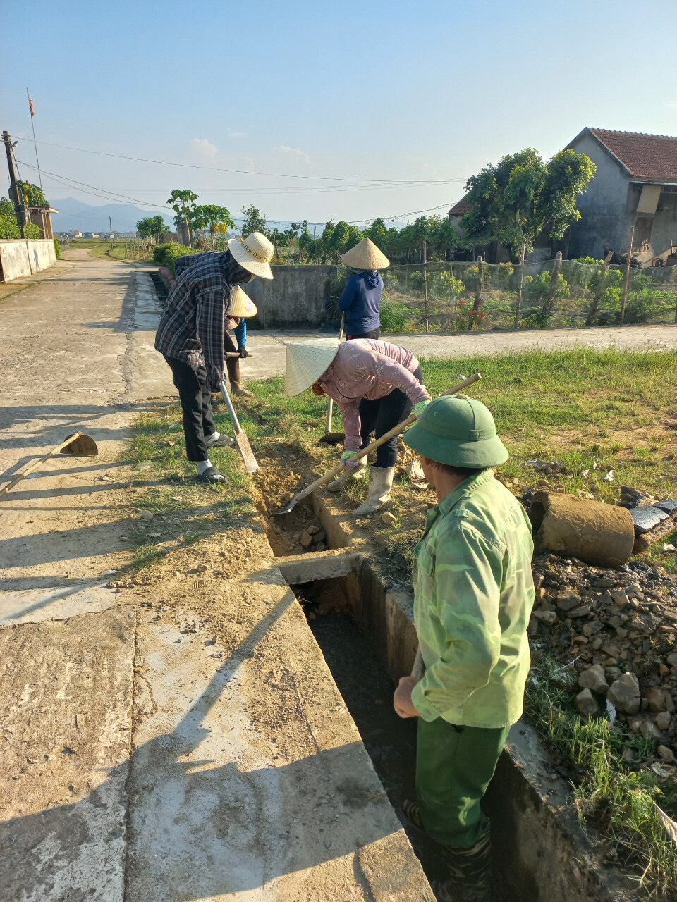 vét mương thành xuân