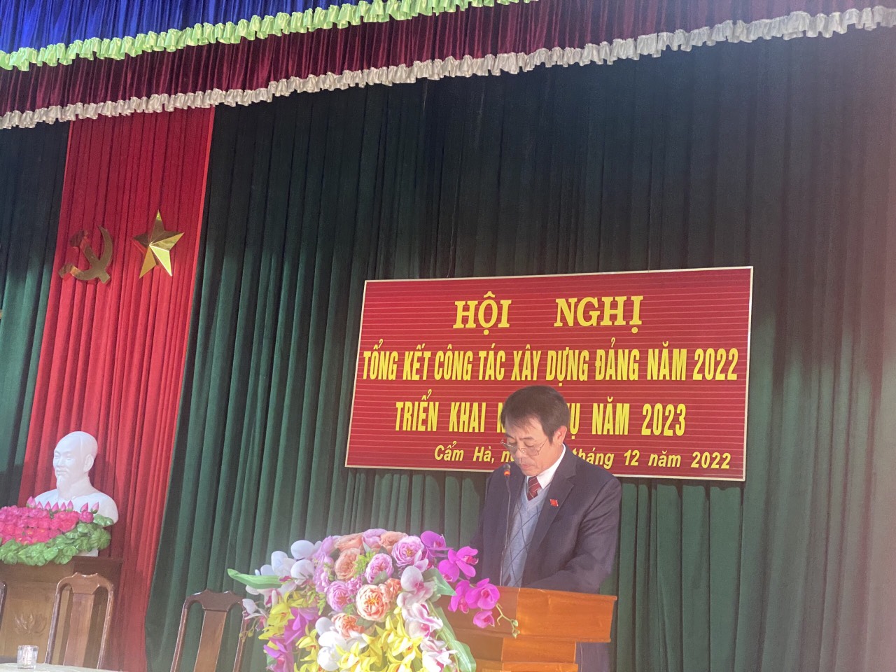 bác minh khai mạc